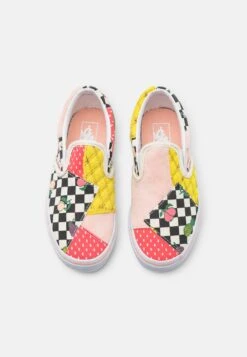 Vans Classic Slip-On Patchwork Unisex - Sneakers Laag - Multi-Coloured/True White 11 Vans Classic Slip-On Patchwork Unisex - Sneakers Laag - Multi-Coloured/True White -Vans Schoen 9bb411d9fc2c48e288da6e9292ce8d8d