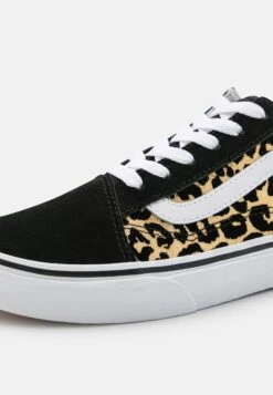 Vans Old Skool - Sneakers Laag - Black/True White 13 Vans Old Skool - Sneakers Laag - Black/True White -Vans Schoen 9cd0af92e33e494686a891edbdd710a8