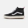Vans Sk8 Hi Mte 1 Unisex - Sneakers Hoog - Black/True White 2 Vans Sk8 Hi Mte 1 Unisex - Sneakers Hoog - Black/True White -Vans Schoen 9e3d4b7420ee4ba3a124289ee472cb4a