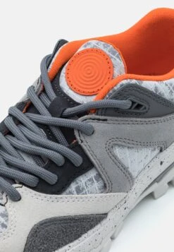 Vans Amzn Trailhead Unisex - Sneakers Laag - Ripstop Grey/Grey -Vans Schoen a14c3a7ed2ab4607918a28e8866c4e4f