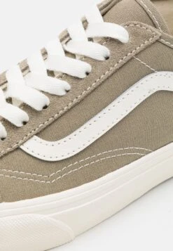 Vans Old Skool Tape Unisex - Sneakers Laag - Overland Trek -Vans Schoen a1f1aabf5c284bdeb59dcaa878f3bc69