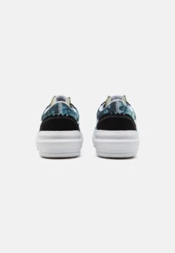 Vans Ua Old Skool Overt Cc - Sneakers Laag - Black/Multi-Coloured -Vans Schoen b0ca5b3457454e03ad7b5eafeb7404b3