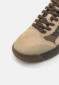 Vans Ultrarange Exo Mt-1 Unisex - Sneakers Laag - Dark Brown/Multi-Coloured 13 Vans Ultrarange Exo Mt-1 Unisex - Sneakers Laag - Dark Brown/Multi-Coloured -Vans Schoen b72e5276b3434ecc8950a478407331c3