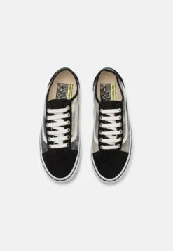Vans Old Skool Tape Unisex - Sneakers Laag - Bleach Wash Black -Vans Schoen c297ec2a50704dcfaf6eec3f6512aba1
