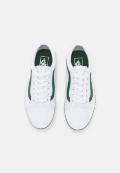 Vans Ua Old Skool Stackform - Sneakers Laag - Green/True White 13 Vans Ua Old Skool Stackform - Sneakers Laag - Green/True White -Vans Schoen cb40979d98494073be0a01be555852f9