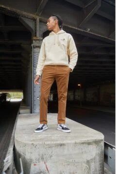 Vans Sk8-Low Unisex - Sneakers Laag - Black 12 Vans Sk8-Low Unisex - Sneakers Laag - Black -Vans Schoen d52e0e69b0a24f0982a194726558bf07