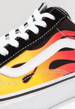 Vans Ua Old Skool - Sneakers Laag - Black/True White 13 Vans Ua Old Skool - Sneakers Laag - Black/True White -Vans Schoen d5a861a7ba234cbb86eaf2610b7617b8