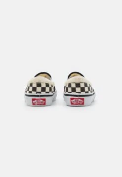 Vans Classic Slip-On Unisex - Instappers - Black/White -Vans Schoen d733dff2bbca4f42ba172bd7f869e961