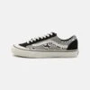 Vans Style 136 Deco Unisex - Sneakers Laag - Trippy Grain Black/Black 2 Vans Style 136 Deco Unisex - Sneakers Laag - Trippy Grain Black/Black -Vans Schoen d7fc89631b65497ba427f2d553fd85e9