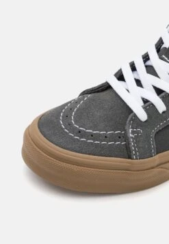 Vans Sk8-Hi Zip Unisex - Sneakers Hoog - Grey/True White 13 Vans Sk8-Hi Zip Unisex - Sneakers Hoog - Grey/True White -Vans Schoen d83b219437ff4354aa771daea3fb419f