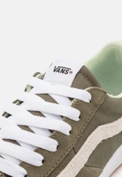 Vans Cruze Too Unisex - Sneakers Laag - Olive/True White -Vans Schoen da2346f42355446b8e2e4d0c35c52211