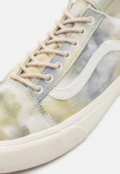 Vans Old Skool Vr3 Unisex - Sneakers Laag - Green 13 Vans Old Skool Vr3 Unisex - Sneakers Laag - Green -Vans Schoen da4a29d62c584637b848fbd085aa4810