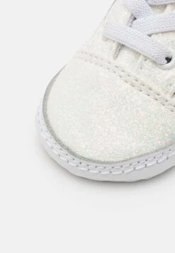 Vans In Old Skool Crib Unisex - Geboortegeschenk - White -Vans Schoen dc67739aa24a480dba68842d74900a7d