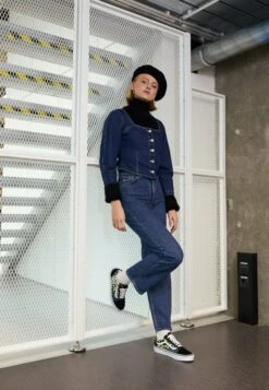 Vans Old Skool - Sneakers Laag - Rainbow Multi-Coloured 13 Vans Old Skool - Sneakers Laag - Rainbow Multi-Coloured -Vans Schoen df1ac420c045400ca5d30e622bed9378