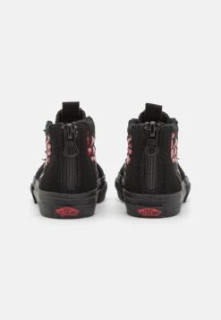 Vans Sk8 High Zip Unisex - Skateschoenen - Black/Red 10 Vans Sk8 High Zip Unisex - Skateschoenen - Black/Red -Vans Schoen dfcbcdf88a8d4c19b025c46f6c8cd87e