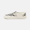 Vans Slip On Vr3 Unisex - Sneakers Laag - Black/Marshmallow -Vans Schoen e123b9ba321a433ea9d6fd614ea90641