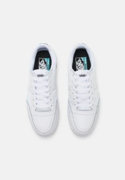Vans Lowland Cc Unisex - Sneakers Laag - True White -Vans Schoen e1c88149ee8d453c8ca55bfbf87ed1d2