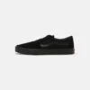 Vans Sk8 Low Unisex - Sneakers Laag - Black -Vans Schoen e2bba49b55ef4721bd2f5085daa894d4