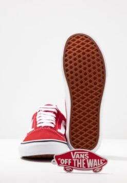 Vans Old Skool - Sneakers Laag - Racing Red/True White -Vans Schoen e5eecb63a77349508a85ed1631f253fd