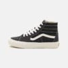 Vans Sk8-Hi Tapered Vr3 Unisex - Sneakers Hoog - Raven/Marshmallow 2 Vans Sk8-Hi Tapered Vr3 Unisex - Sneakers Hoog - Raven/Marshmallow -Vans Schoen f4712714321e473ea06fedb6a4c46920