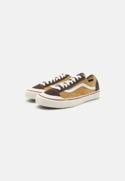 Vans Style 136 Deco Unisex - Sneakers Laag - Salt Wash Mustard Gold -Vans Schoen f5af611d37c9462d964ad9cf34cf7615